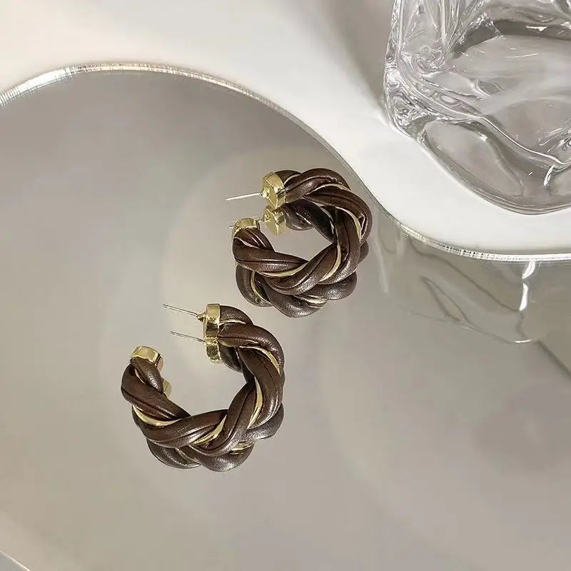 Brincos Geométricos de Couro e Metal - Estilo Europeu