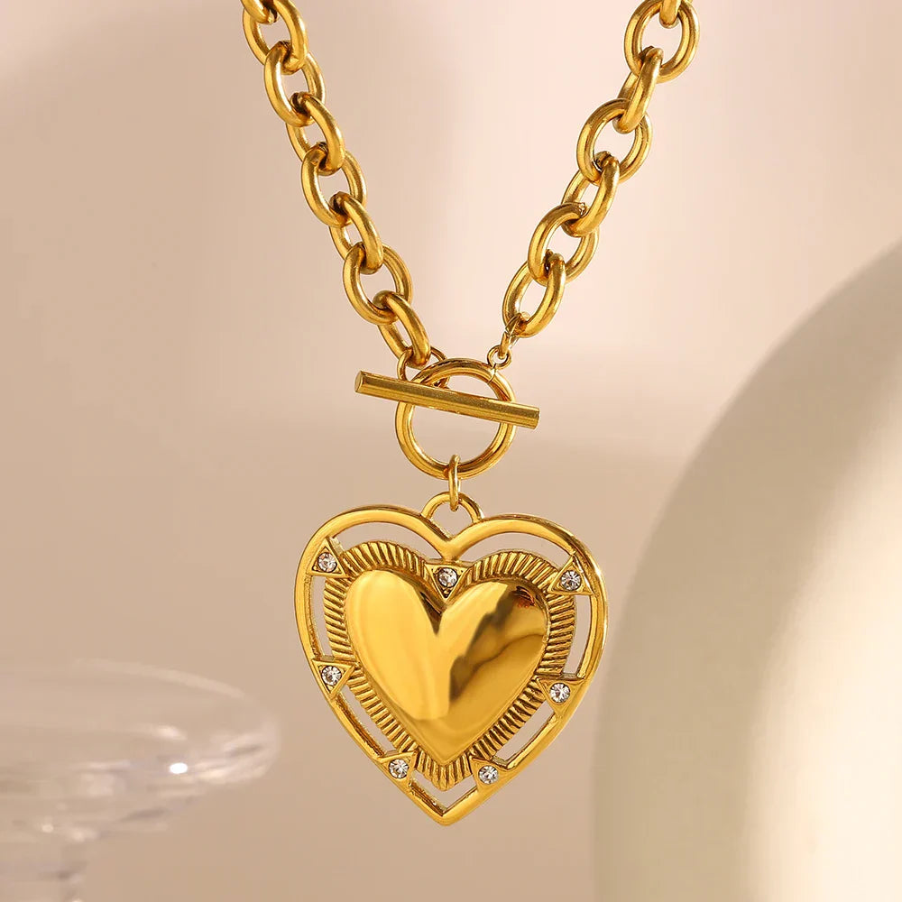 Colar Vintage Coração PVD Aço Inoxidável