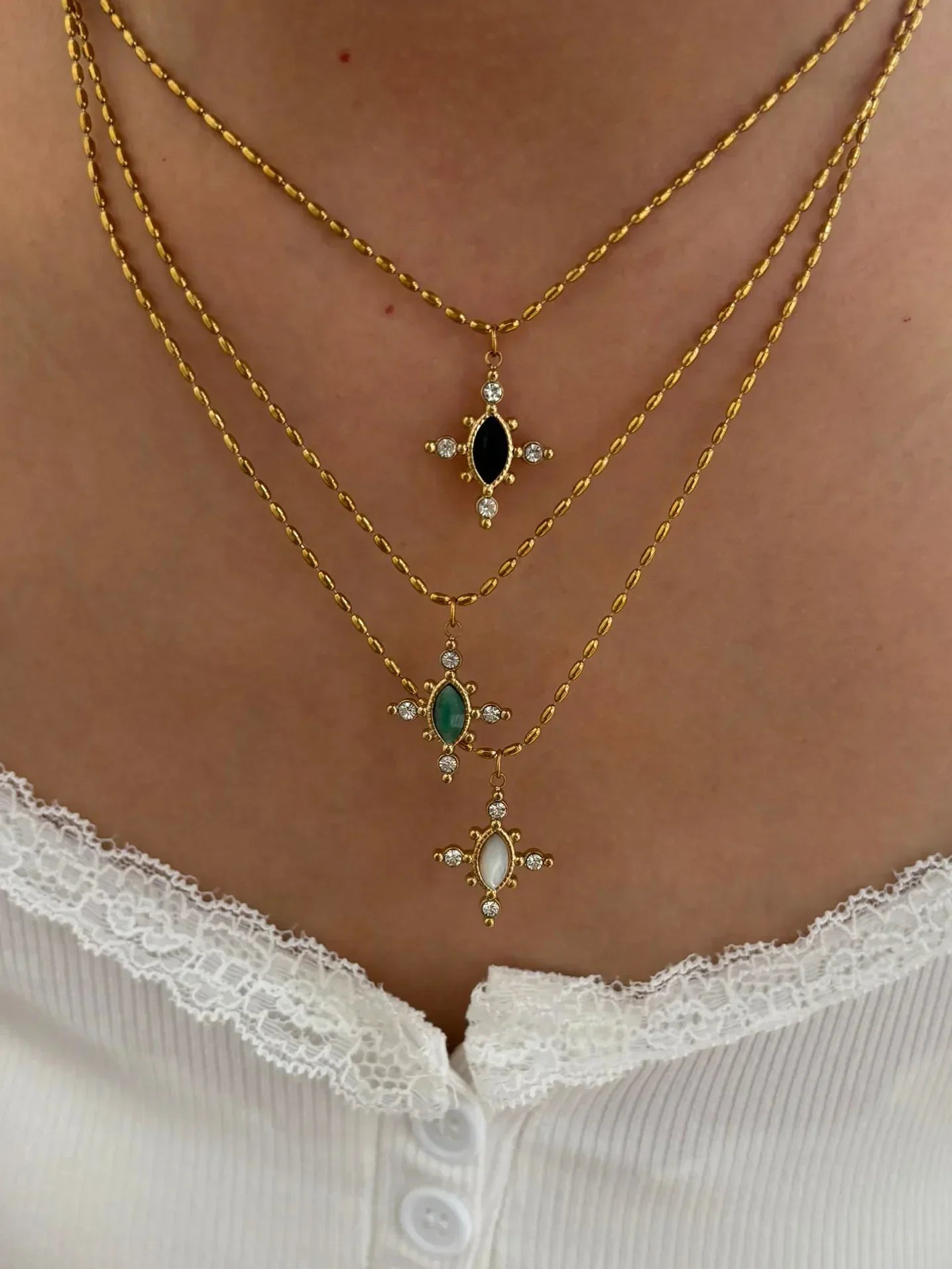 Colar Vintage Geométrico com Pedra Natural e Strass