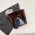 Bolsa Hobo de Couro Feminina Leftside - Elegância Atemporal