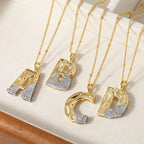 Colar Inicial Personalizado com Cristais FLOLA