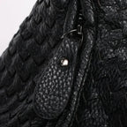 Bolsa Hobo Meia Lua em Couro Vegano Tecido Artesanal