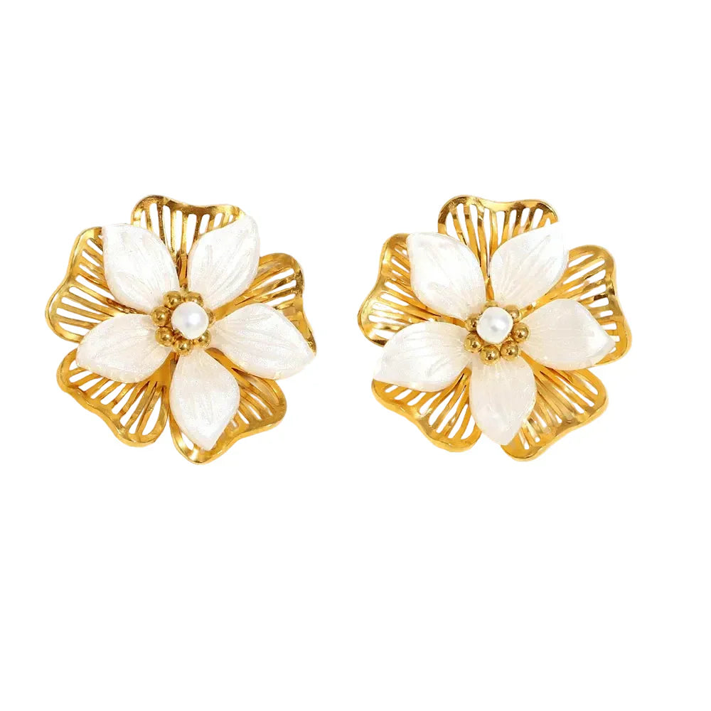 Brinco Flor de Concha Dourada Ebbelle - Luxo Hipoalergênico