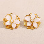 Brinco Flor de Concha Dourada Ebbelle - Luxo Hipoalergênico