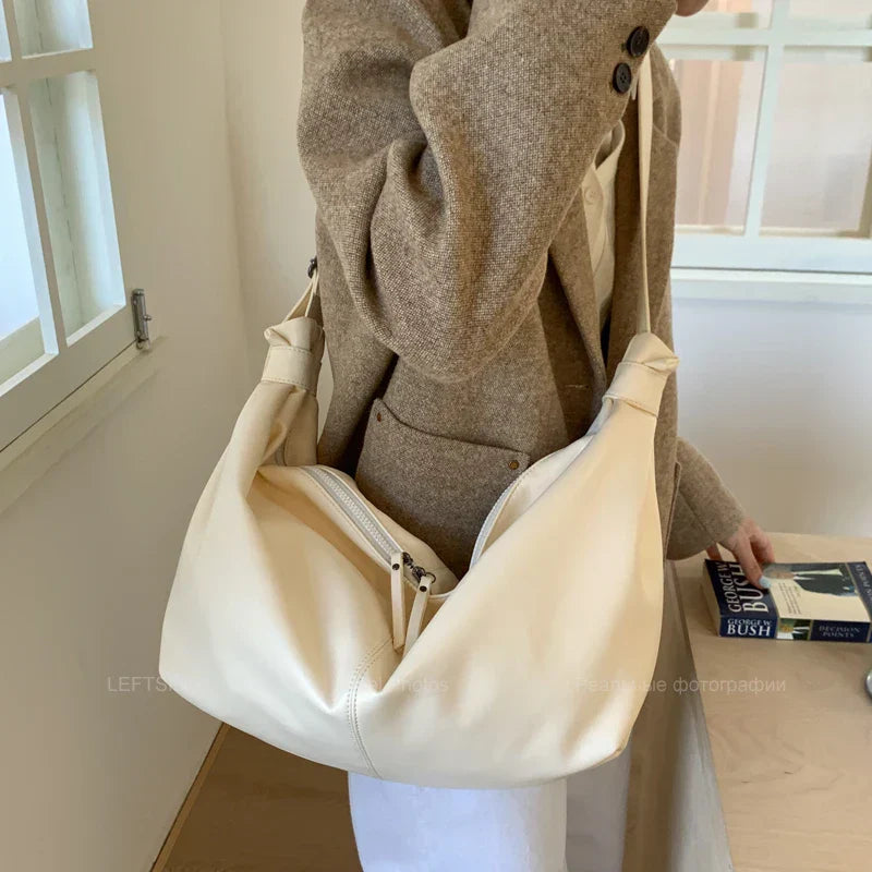 Bolsa Hobo de Couro Plutônio Luxo para Mulheres