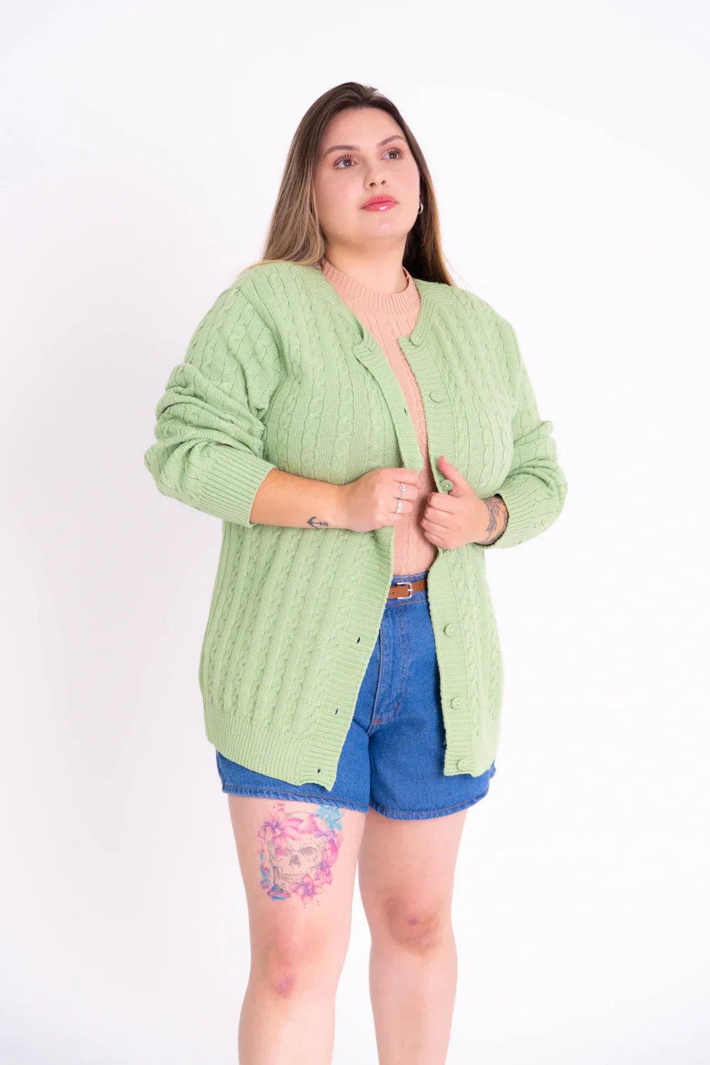 Casaco de Tricot Feminino com Botões Plus Size