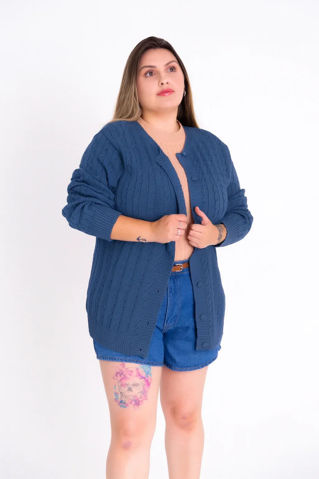 Casaco de Tricot Feminino com Botões Plus Size